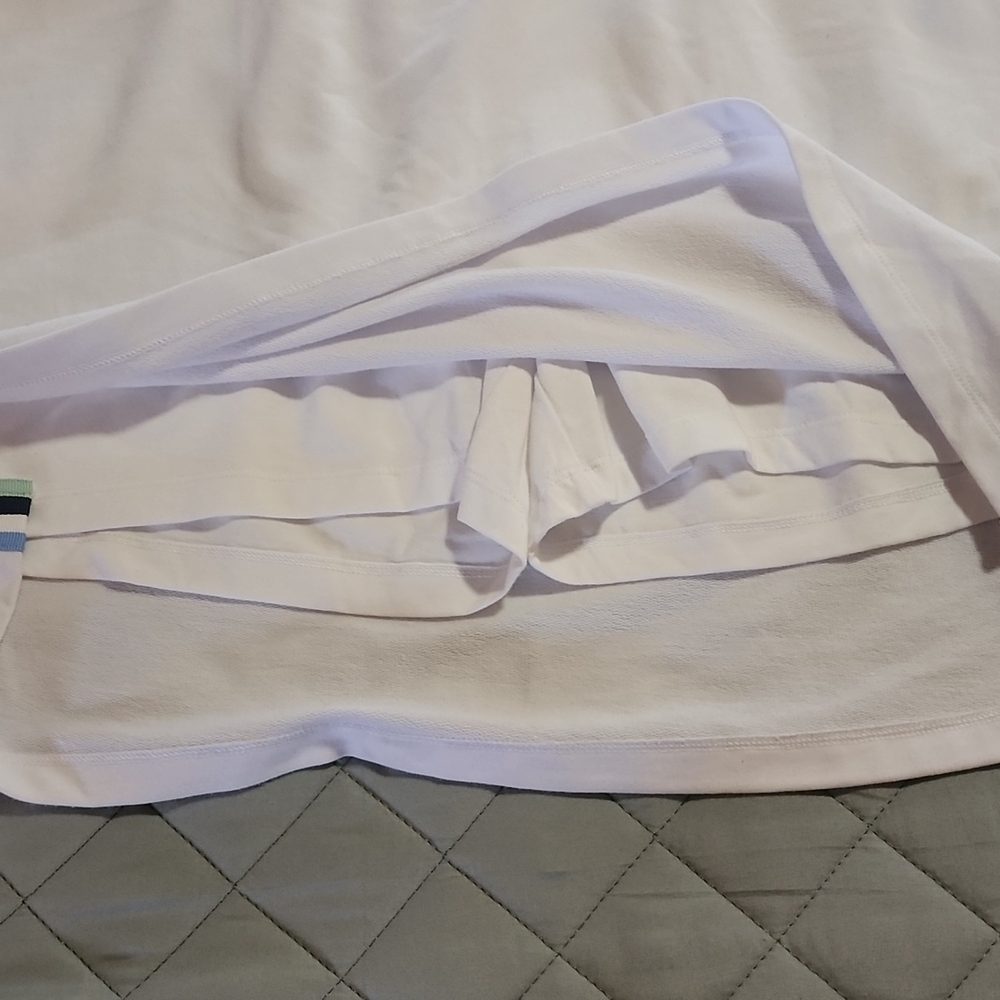 ** SOLD ** NWT "KIM ROGERS" WHITE SKORT SZ L - Picture 2 of 5